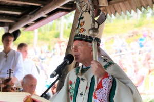 arcybiskup jędraszewski pod turbaczem 